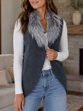 ZAC & RACHEL Gray Soft Faux Fur Collar Knit‎ Sweater Vest Size S